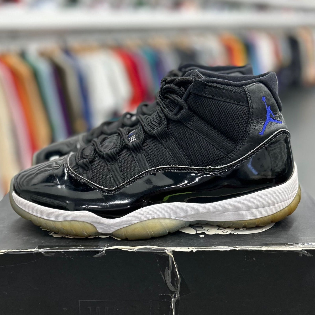 Jordan 11 Retro Space Jam (2016) - Preowned