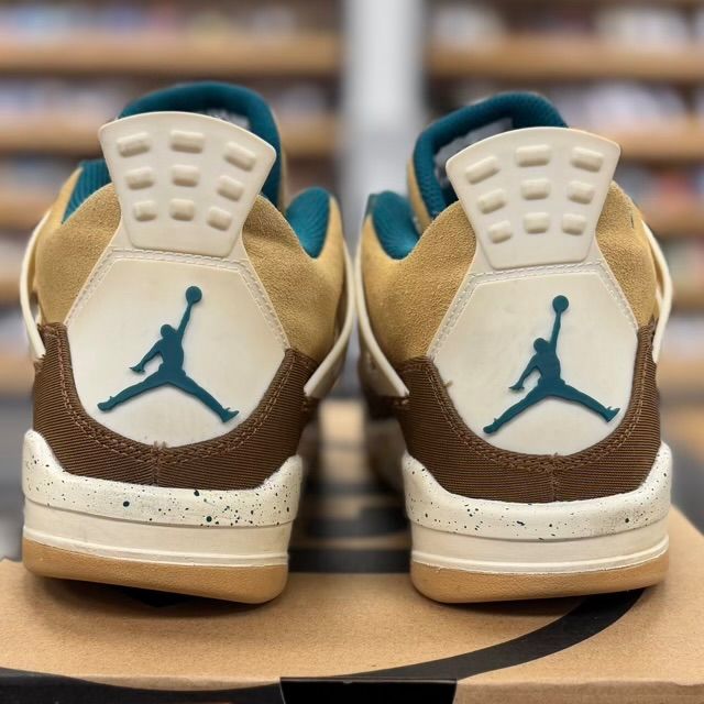 Jordan 4 Retro Cacao Wow (GS) - Preowned