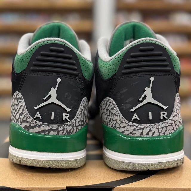 Jordan 3 Retro Pine Green - Preowned