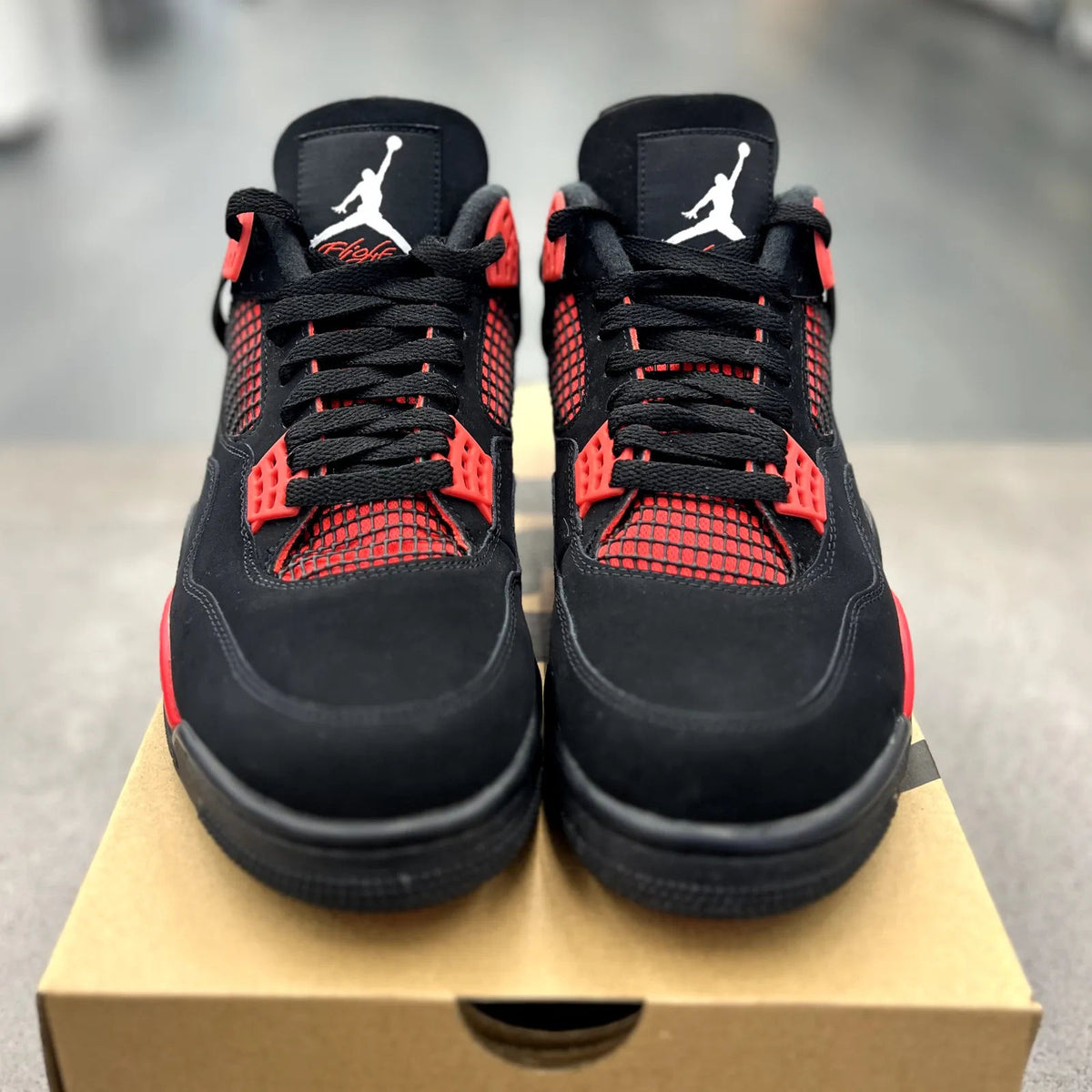 Jordan 4 Retro Red Thunder - Preowned