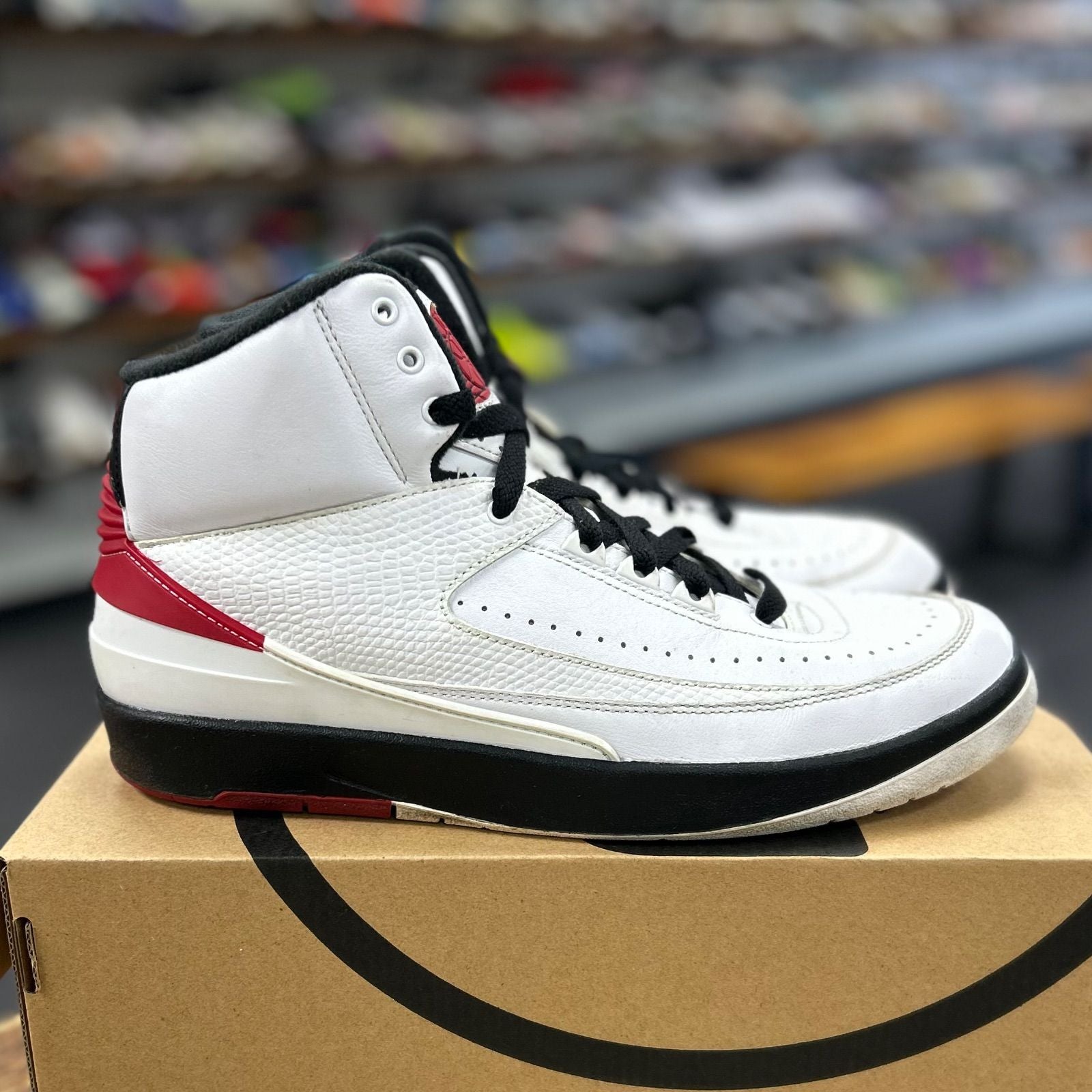Jordan 2 Retro OG Chicago (2022) - Preowned