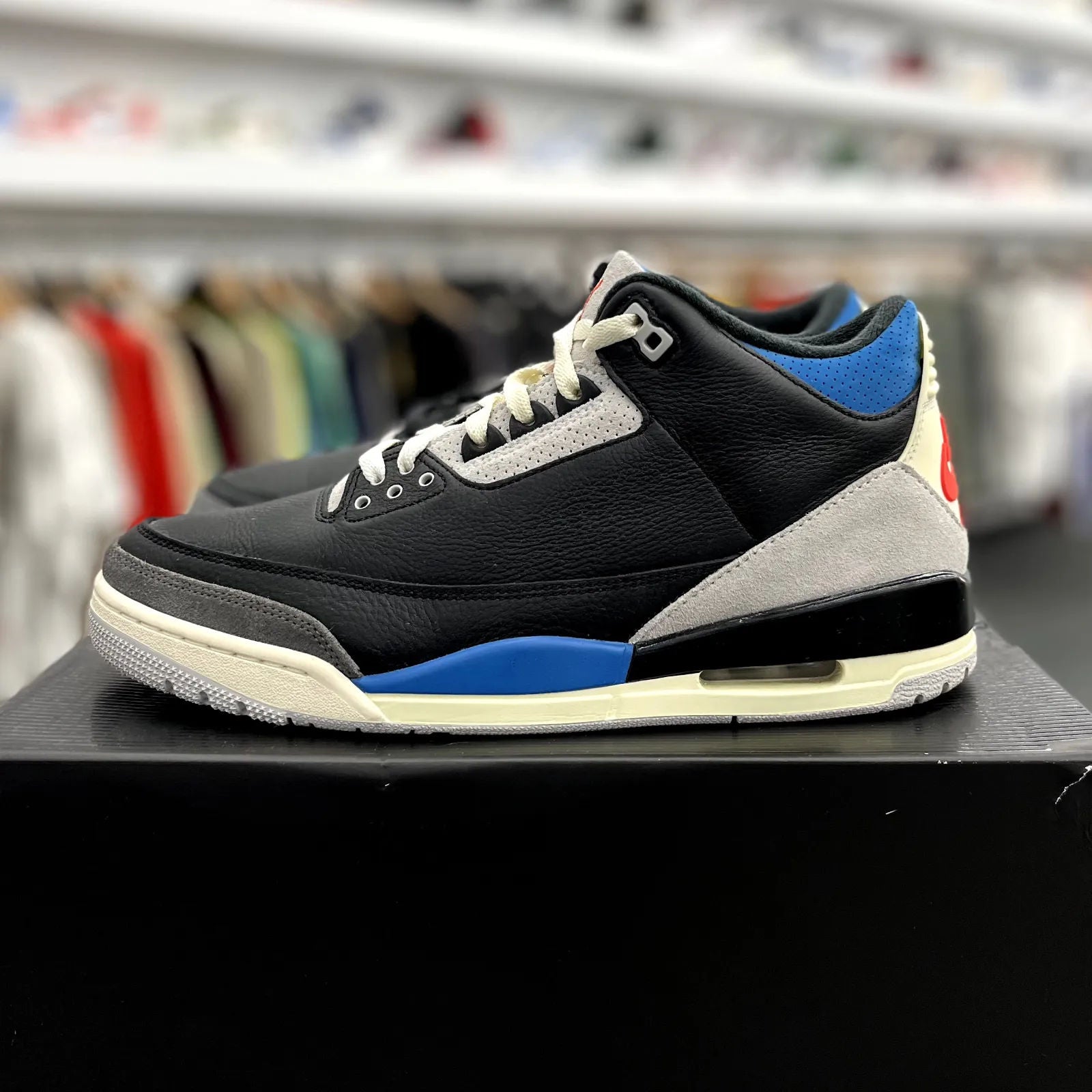 Jordan 3 Retro OG Rare Air - Preowned