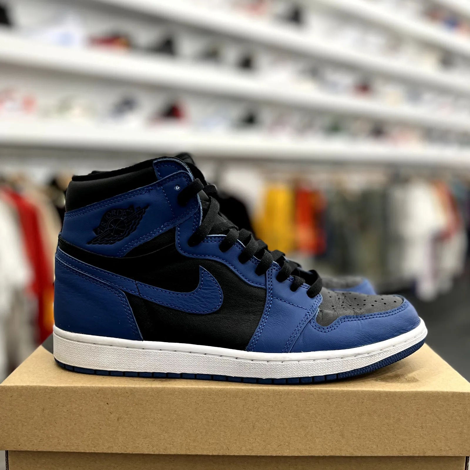 Jordan 1 Retro High OG Dark Marina Blue - Preowned