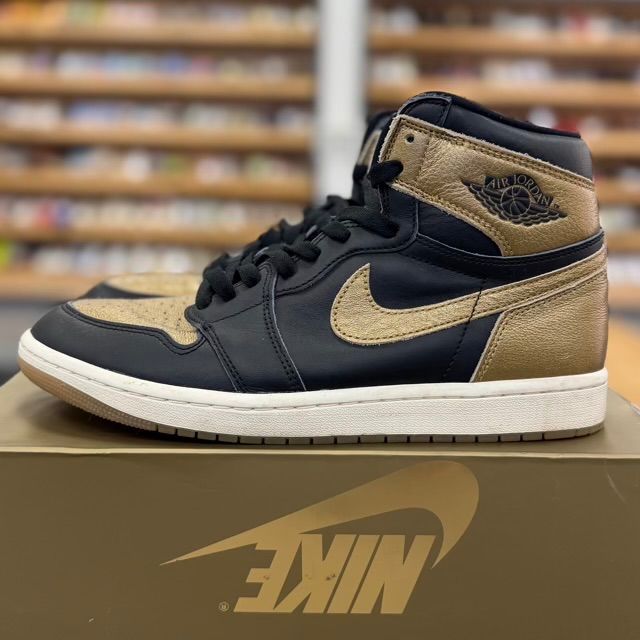 Jordan 1 Retro High OG Black Metallic Gold - Preowned