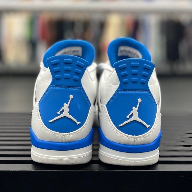 Jordan 4 Retro Military Blue (2012) - Preowned