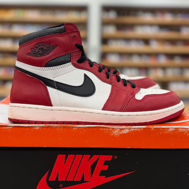 Jordan 1 Retro High OG Chicago Lost and Found - Preowned