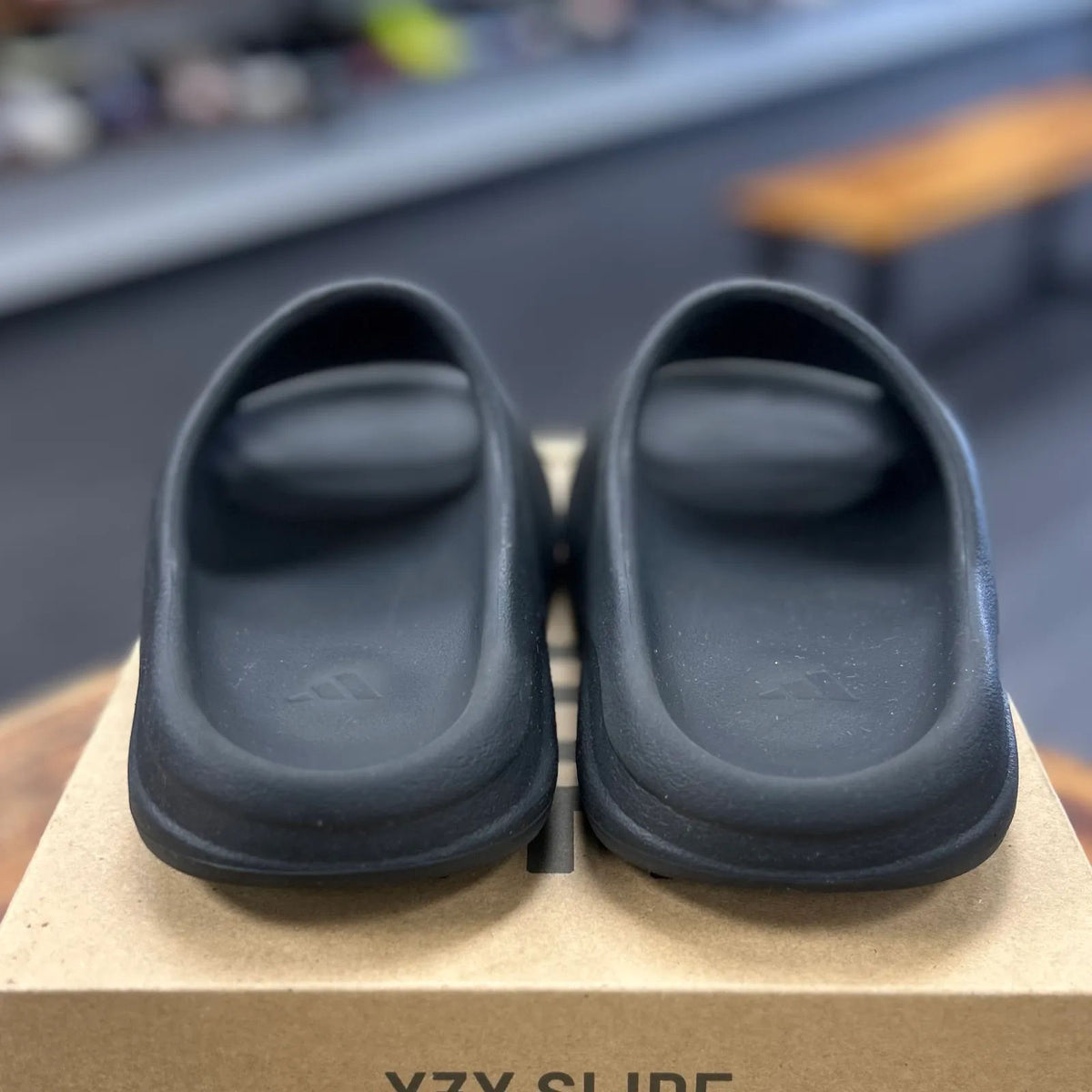 adidas Yeezy Slide Onyx - Preowned