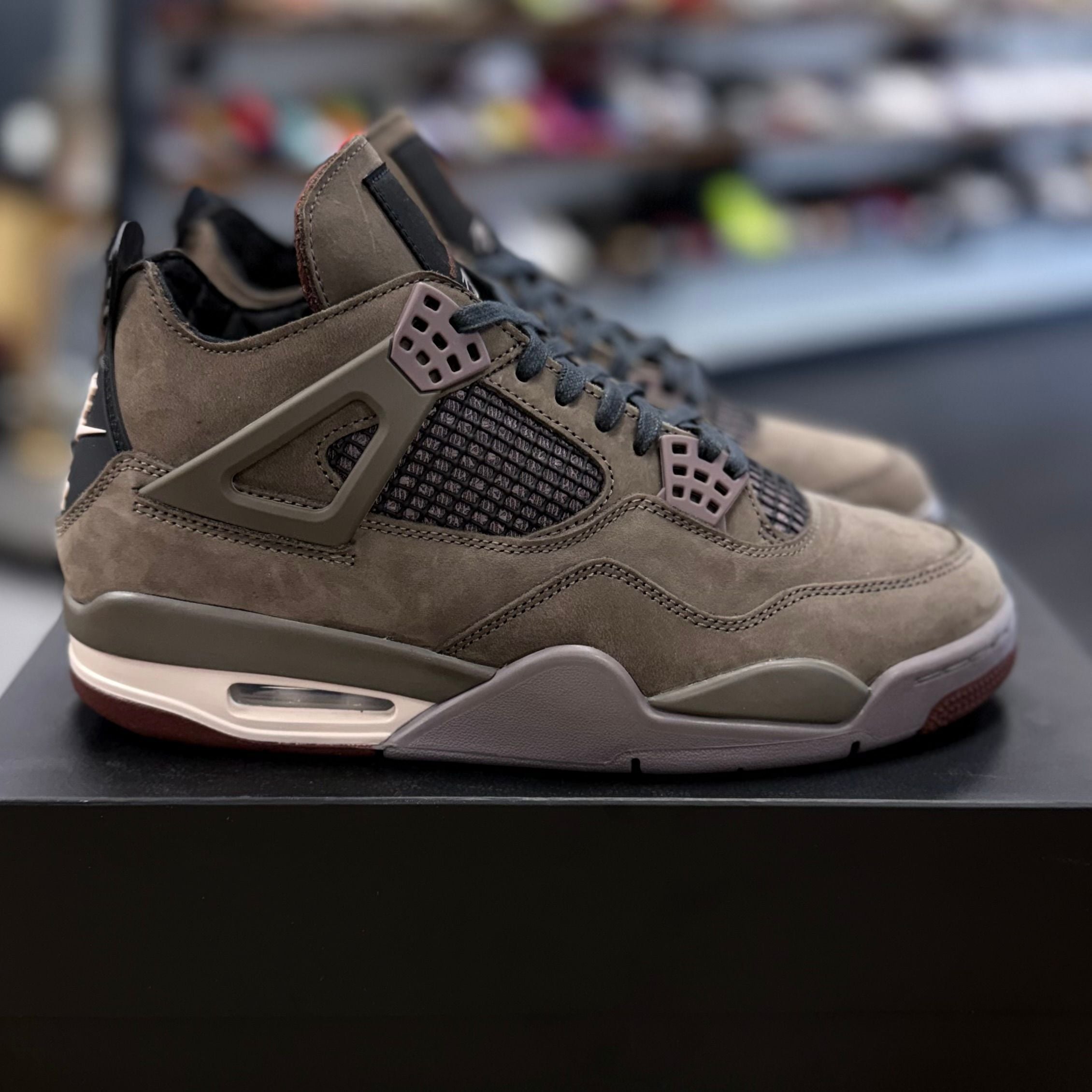 BRAND NEW STEAL - Jordan 4 Retro SP A Ma Maniére Dark Mocha
