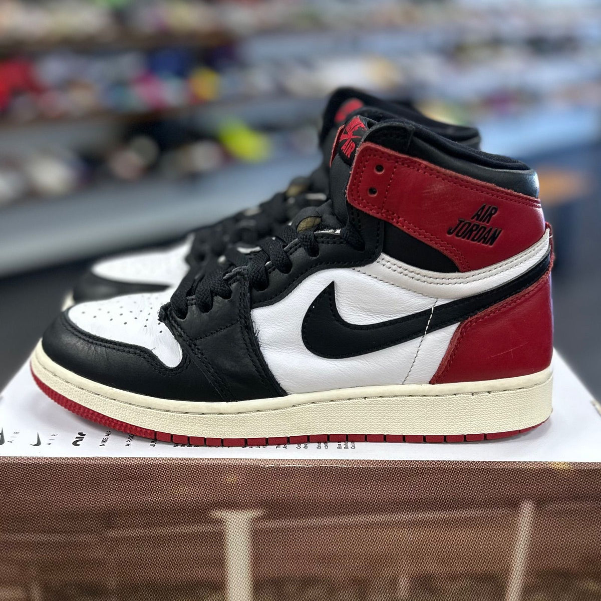 Jordan 1 Retro High OG Black Toe Reimagined (GS) - Preowned