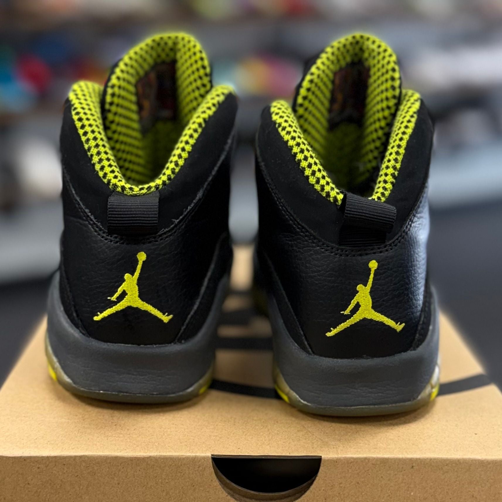 Jordan 10 Retro Venom (GS) - Preowned
