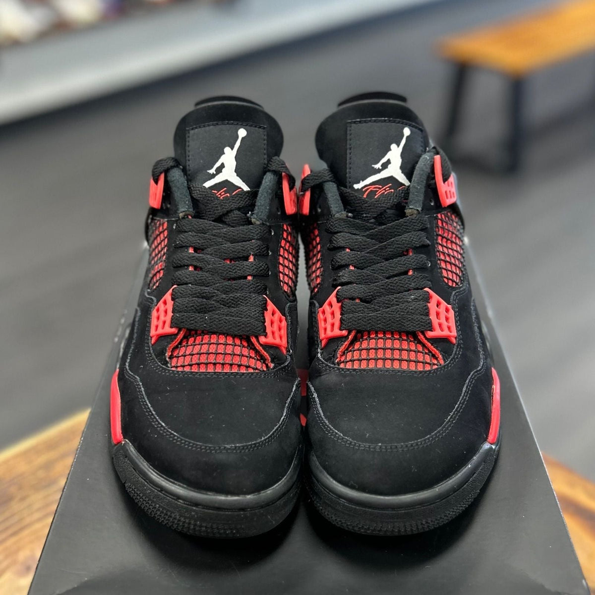 Jordan 4 Retro Red Thunder - Preowned