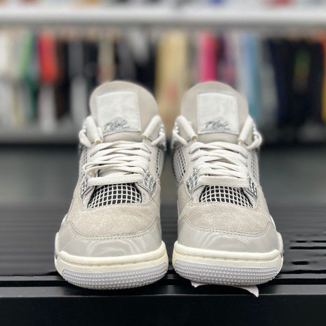 Jordan 4 Retro Frozen Moments (Women's) - Preowned
