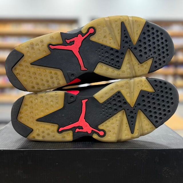 Jordan 6 Retro Infrared Black (2014) - Preowned