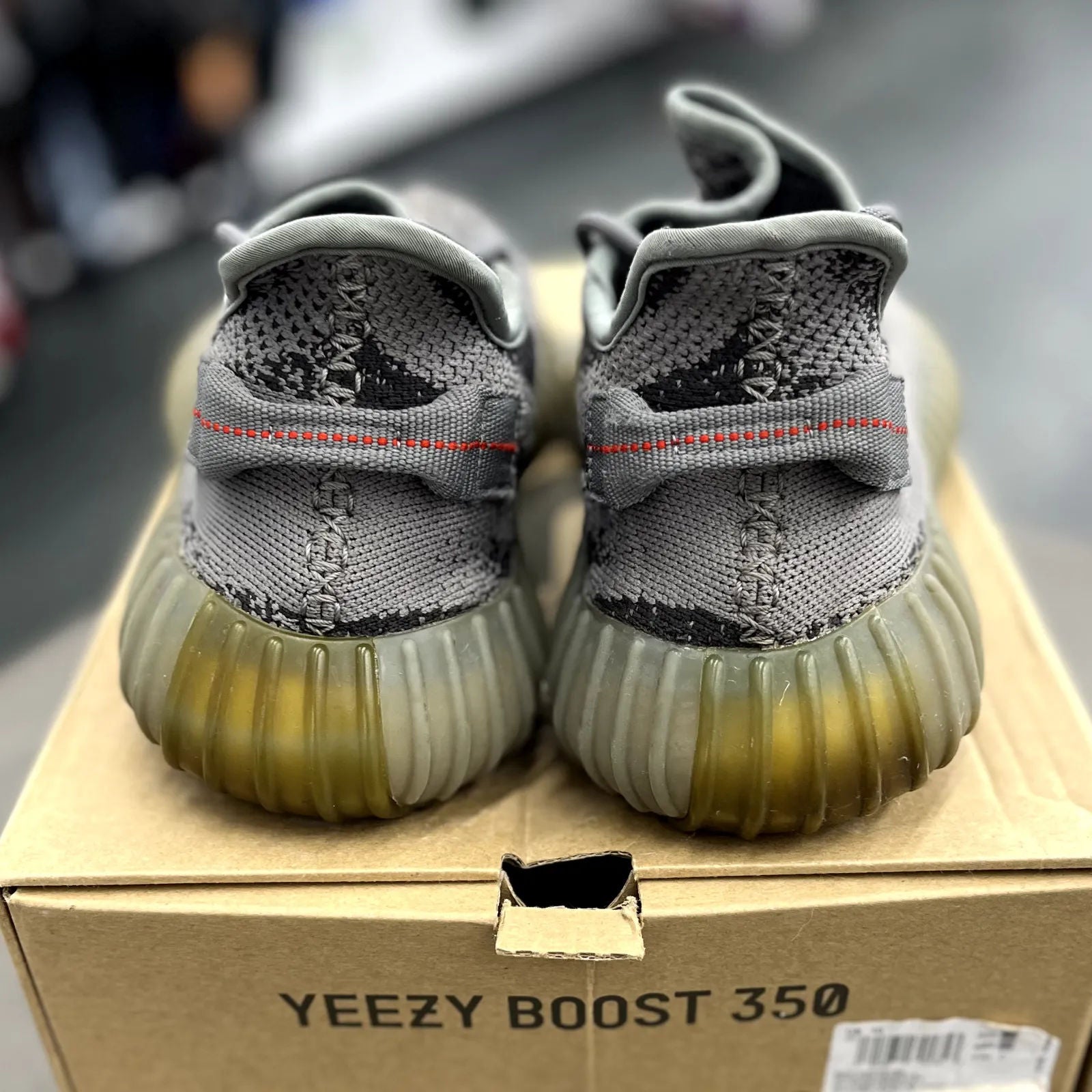 adidas Yeezy Boost 350 V2 Beluga 2.0 - Preowned