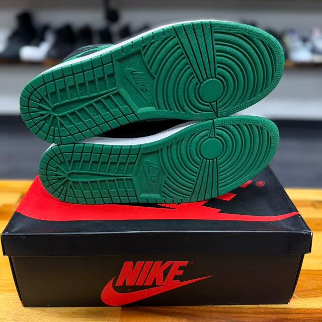 Jordan 1 Retro High Pine Green Black - Preowned