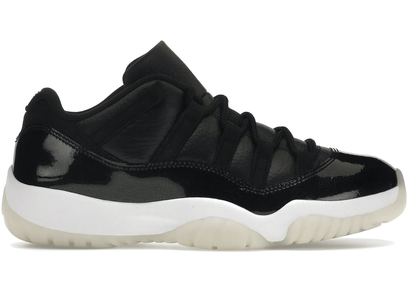 Jordan 11 Retro Low 72-10 - Preowned