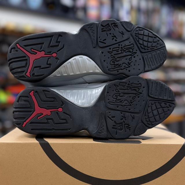 Jordan 9 Retro Johnny Kilroy - Preowned