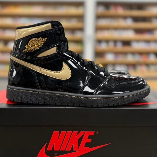 Jordan 1 Retro High Black Metallic Gold (2020) - Preowned