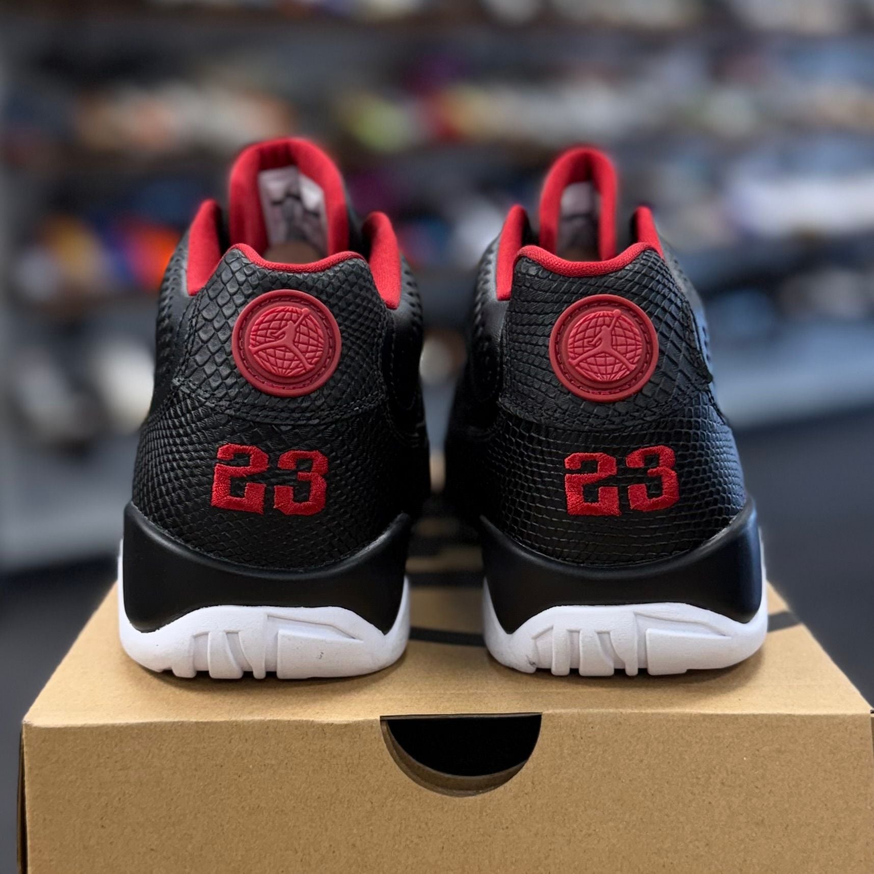BRAND NEW STEAL - Jordan 9 Retro Low Snakeskin