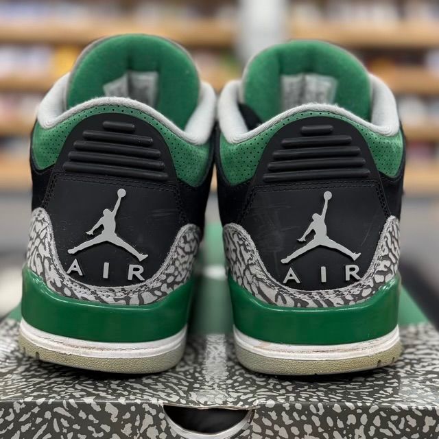 Jordan 3 Retro Pine Green - Preowned