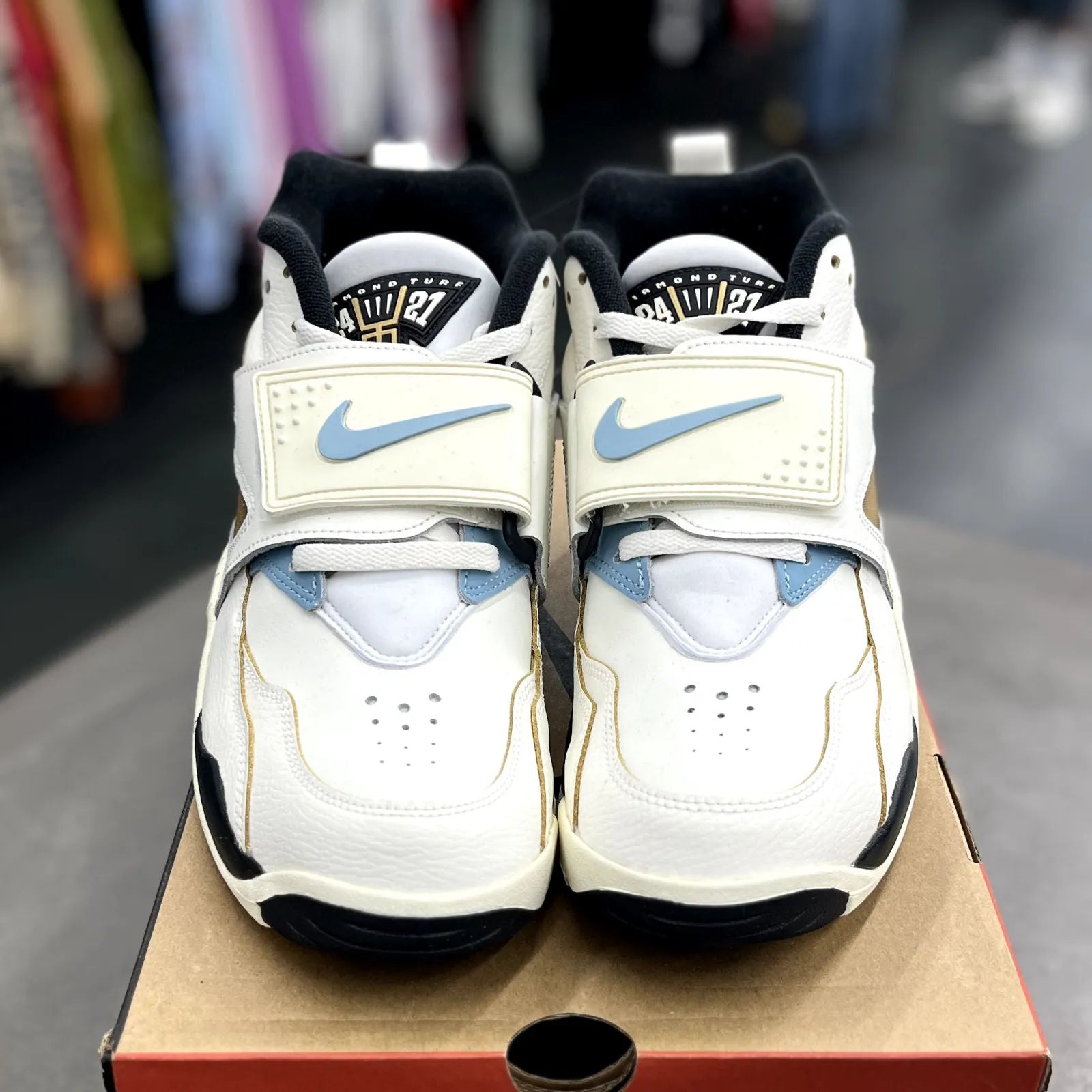 Nike Air Diamond Turf Must Be the Money - Preowned