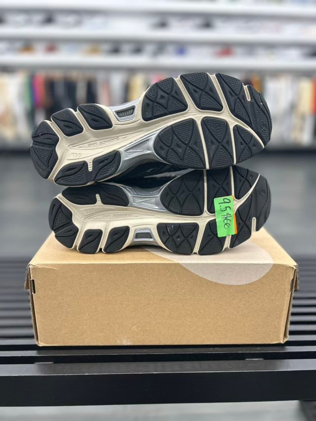 ASICS Gel-NYC Reddish Brown Steeple Grey - Preowned