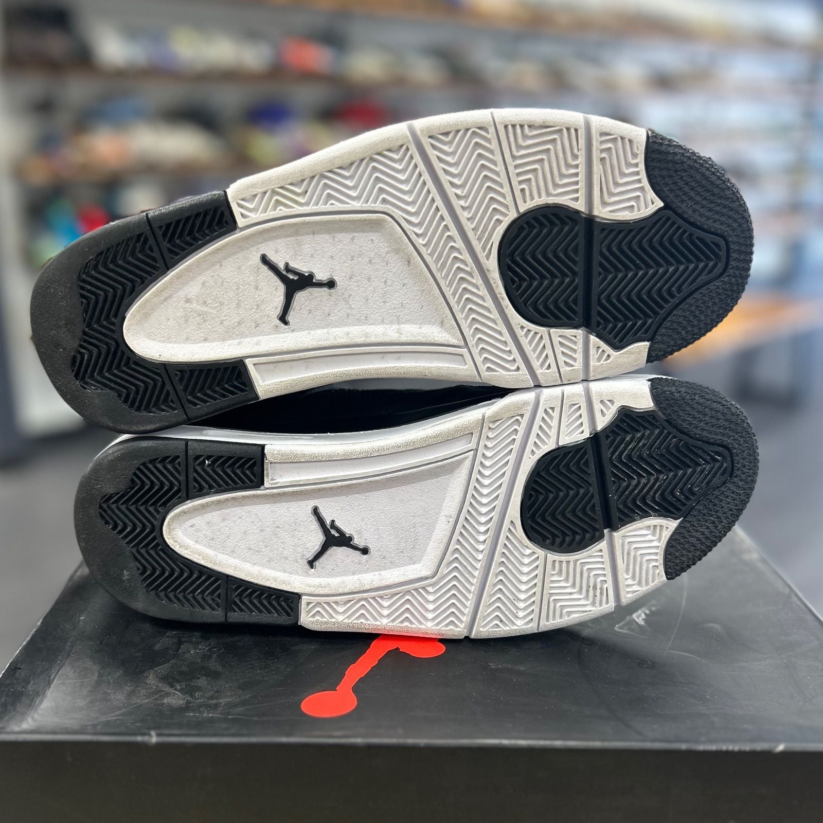 Jordan 4 Retro Royalty - Preowned
