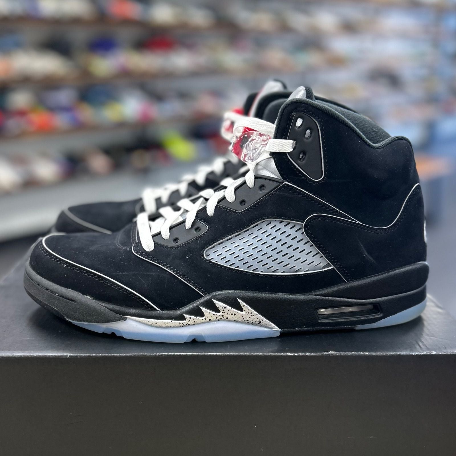 Jordan 5 Retro OG Black Metallic Reimagined - Preowned