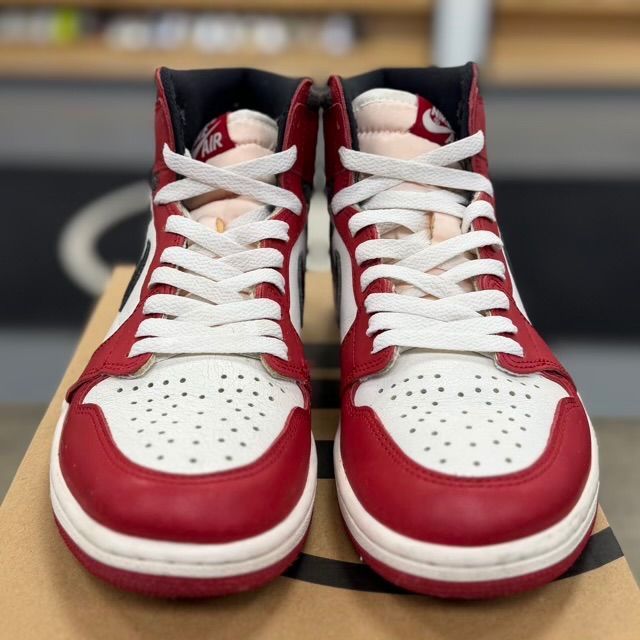 Jordan 1 Retro High OG Chicago Lost and Found - Preowned