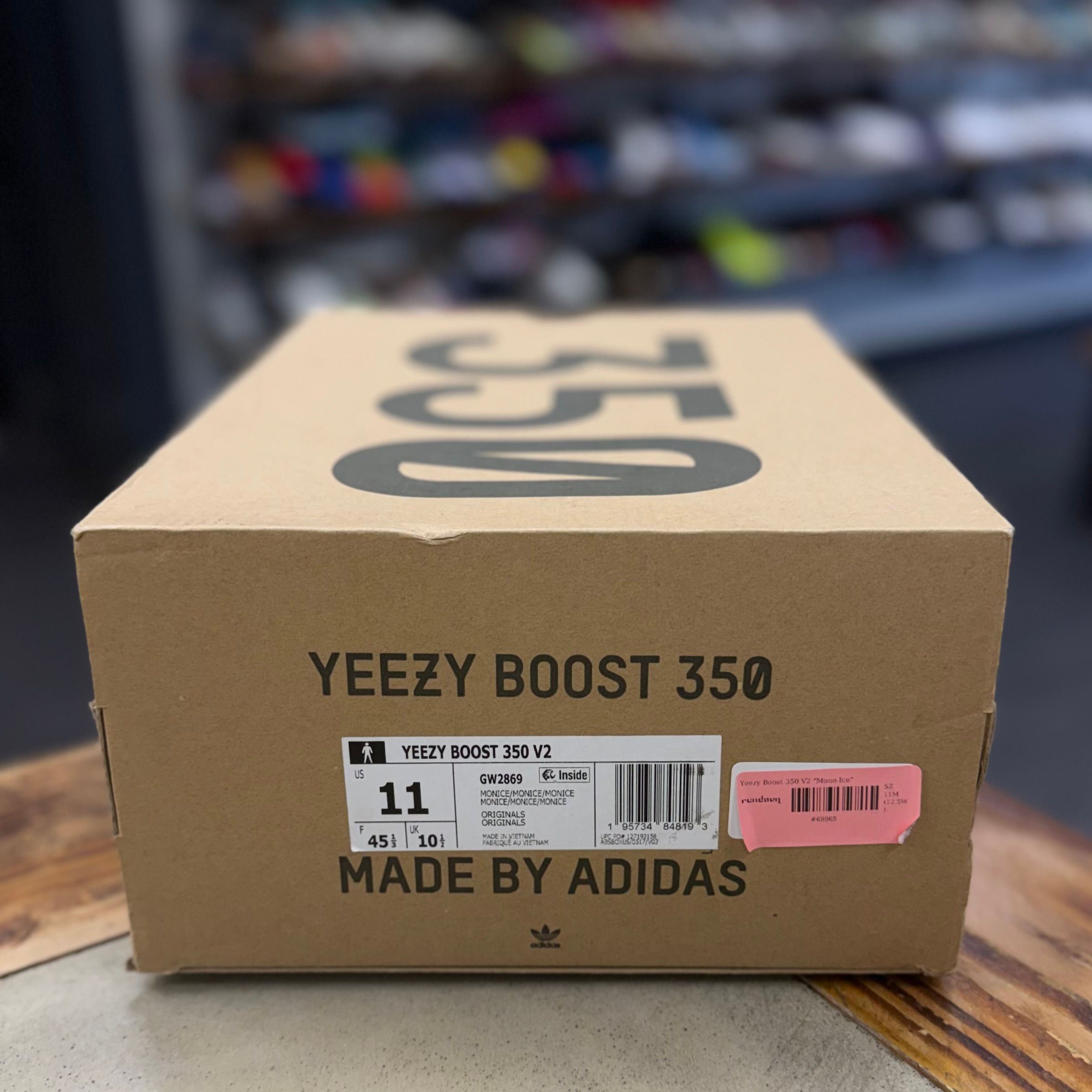 BRAND NEW STEAL - adidas Yeezy Boost 350 V2 Mono Ice