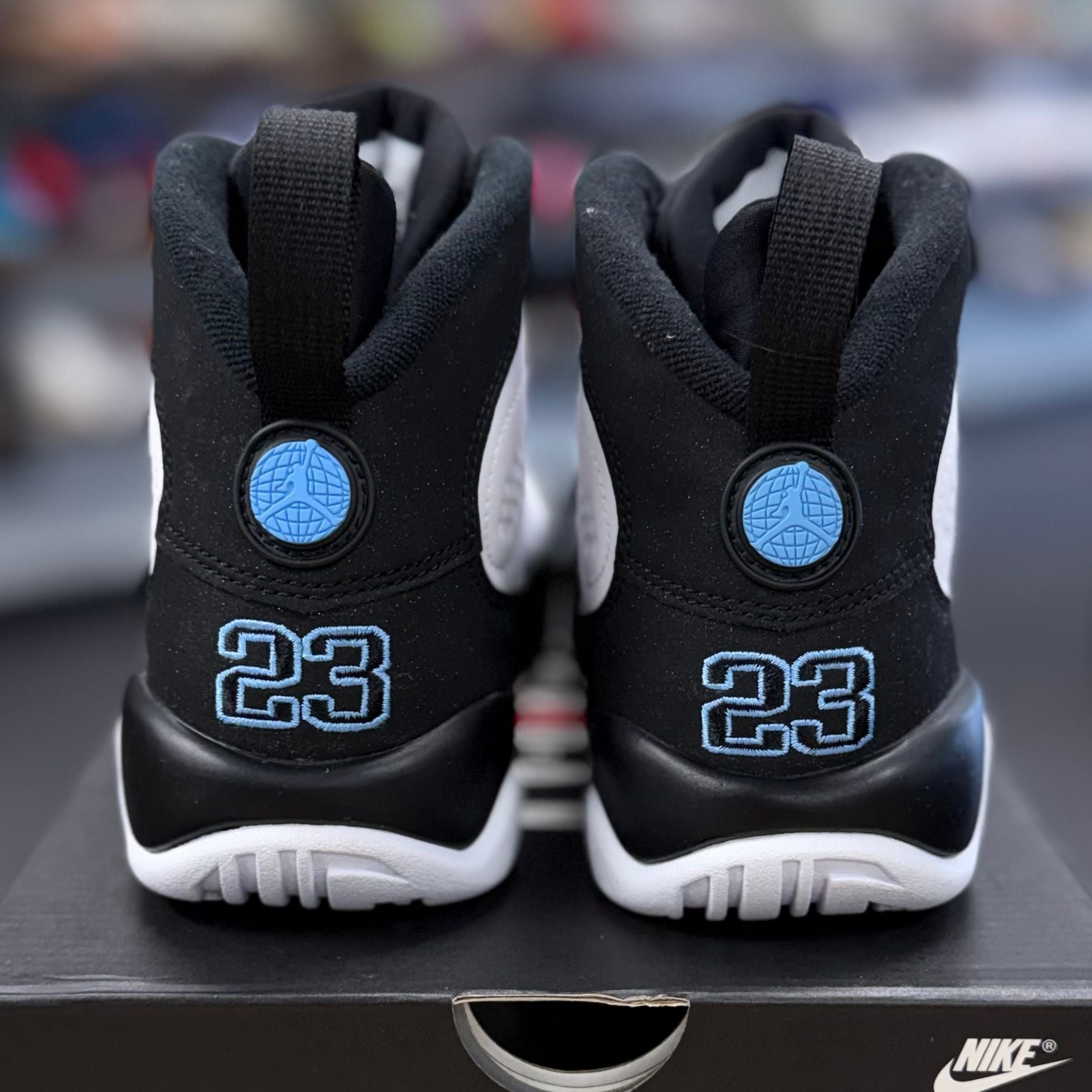 Jordan 9 Retro University Blue (GS) - Preowned