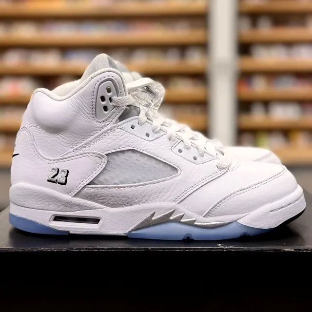 Jordan 5 Retro White Metallic (2026) (GS) - Preowned