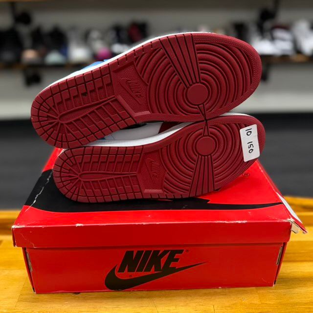 Jordan 1 Retro High Fearless UNC Chicago - Preowned