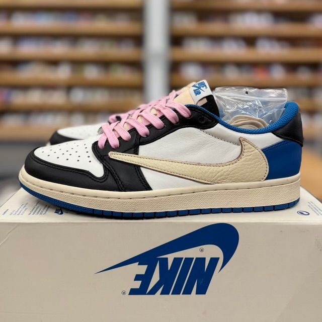 Jordan 1 Retro Low OG SP Fragment x Travis Scott - Preowned