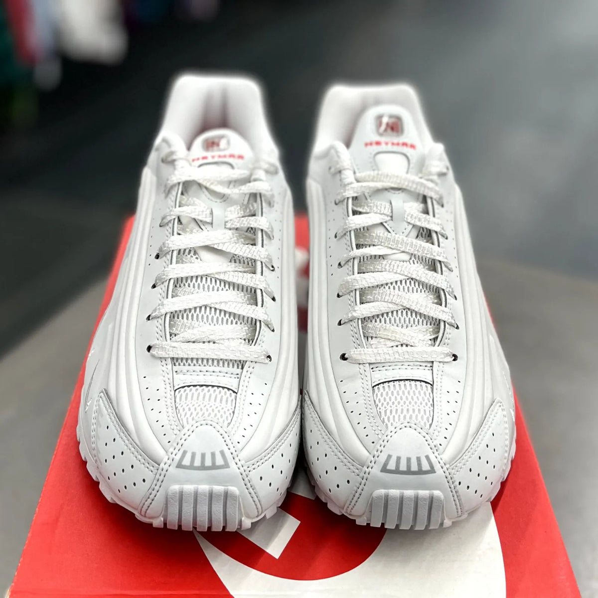 Nike Shox R4 Neymar White - Preowned