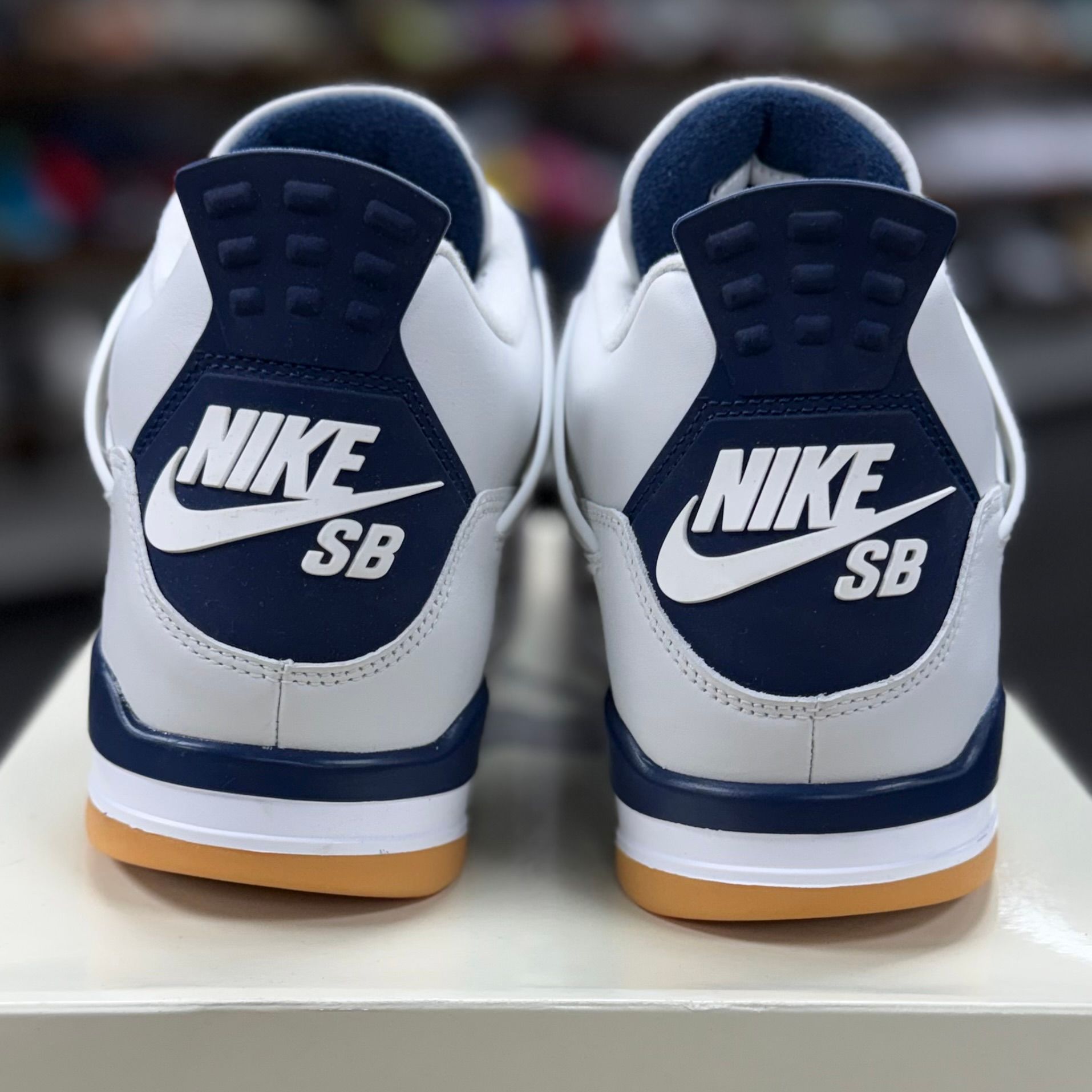 Jordan 4 Retro SB Navy - Preowned