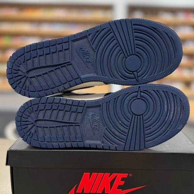 Jordan 1 Retro High Obsidian (GS) - Preowned