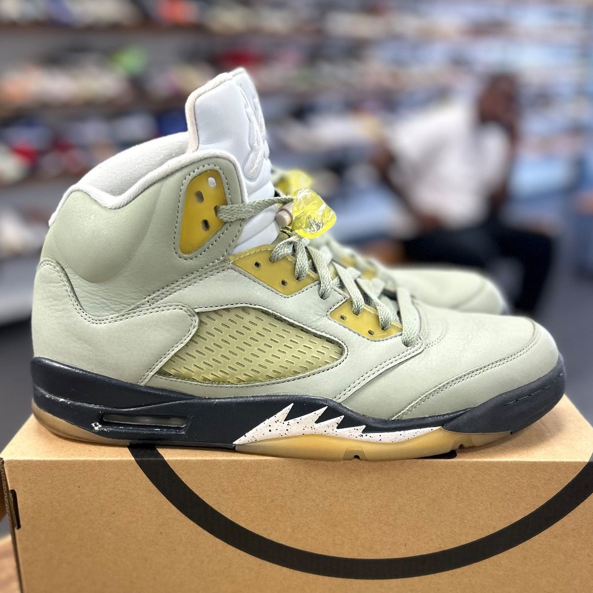 Jordan 5 Retro Jade Horizon - Preowned