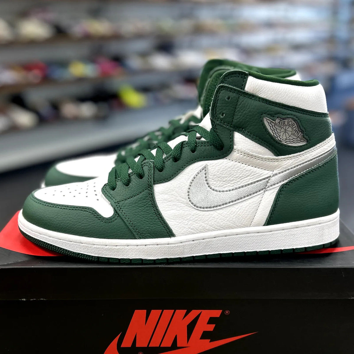 Jordan 1 Retro High OG Gorge Green - Preowned