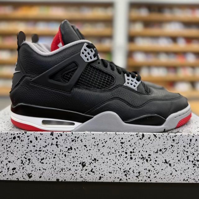 Jordan 4 Retro Bred Reimagined - Preowned