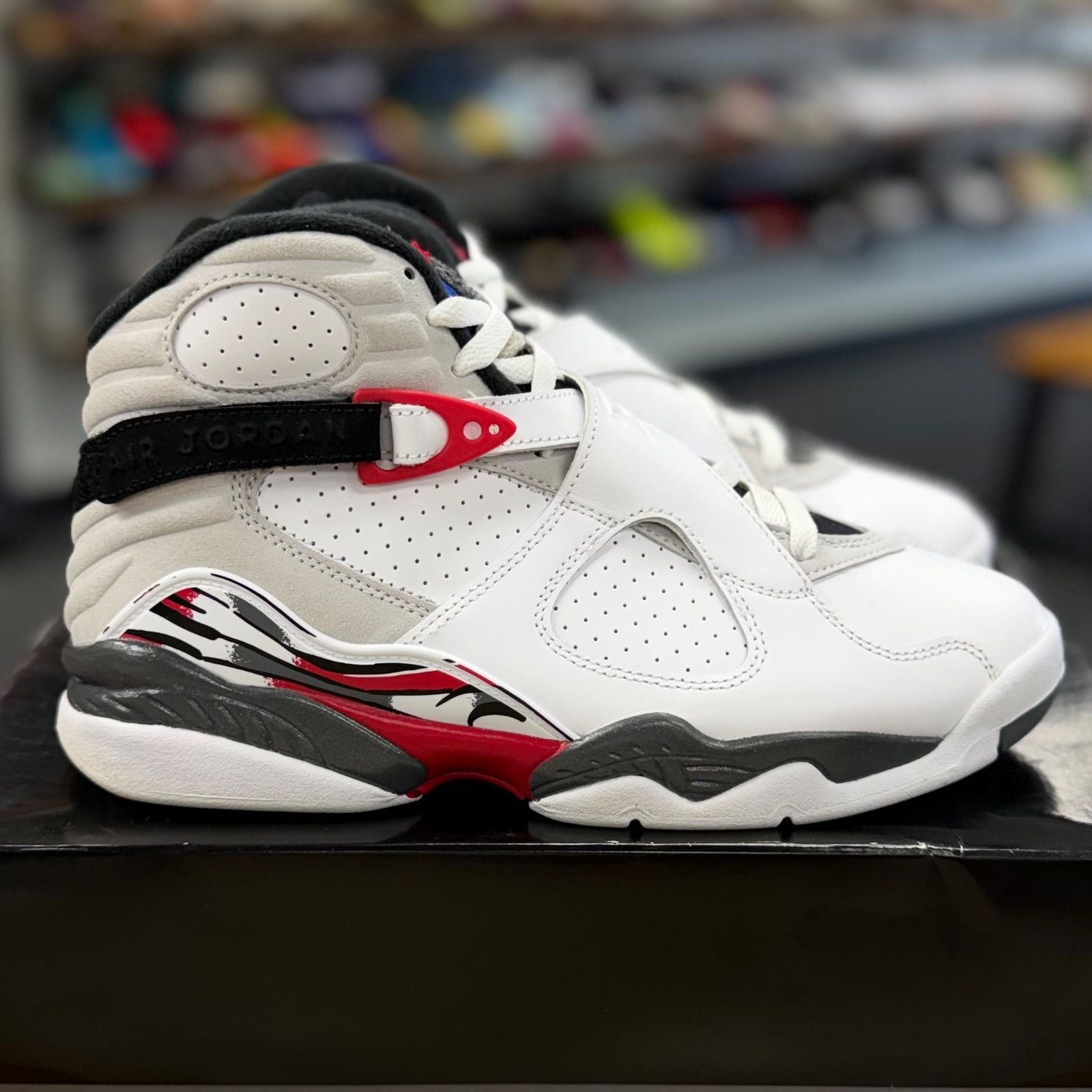 Jordan 8 Retro White True Red (2025) - Preowned
