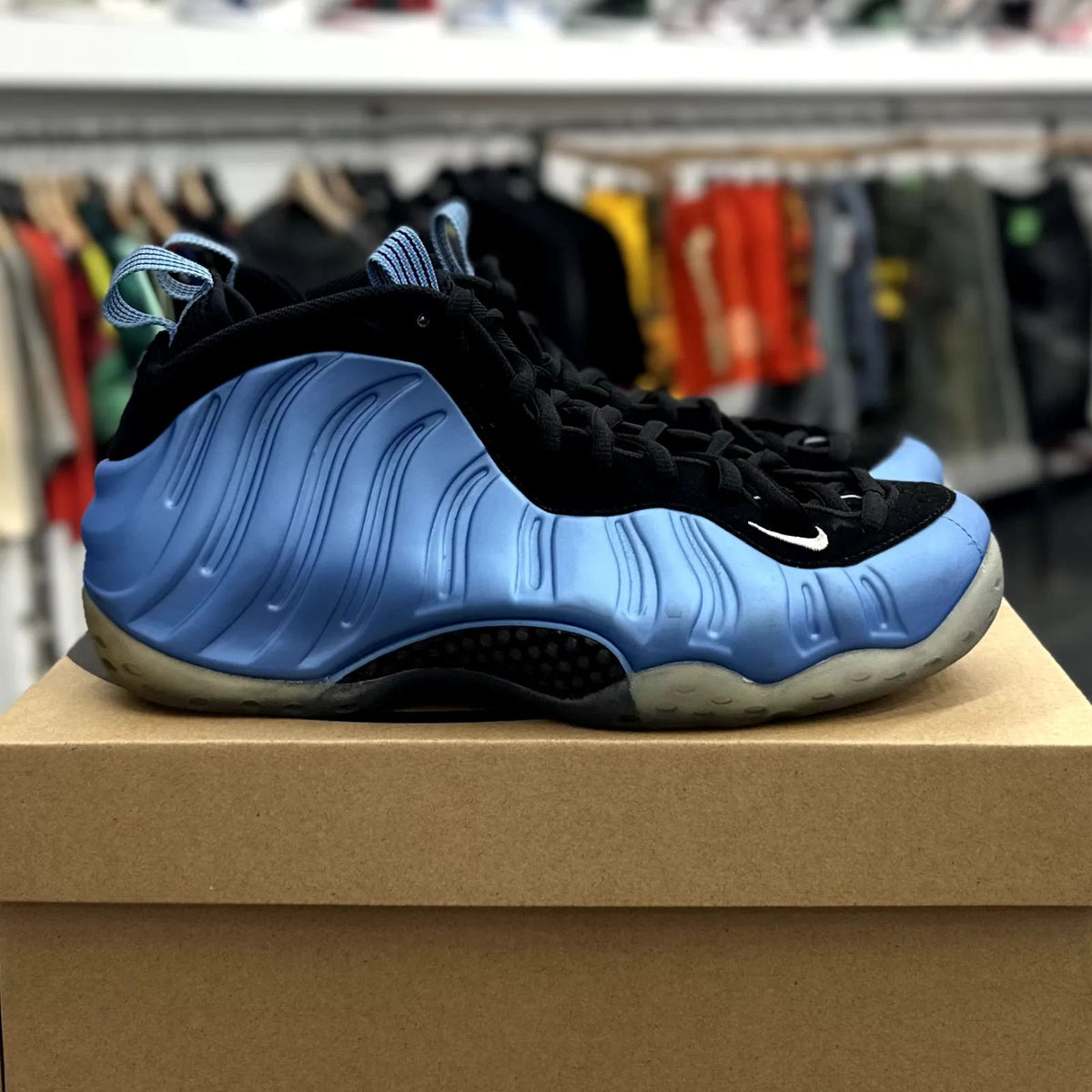 Nike Air Foamposite One University Blue - Preowned