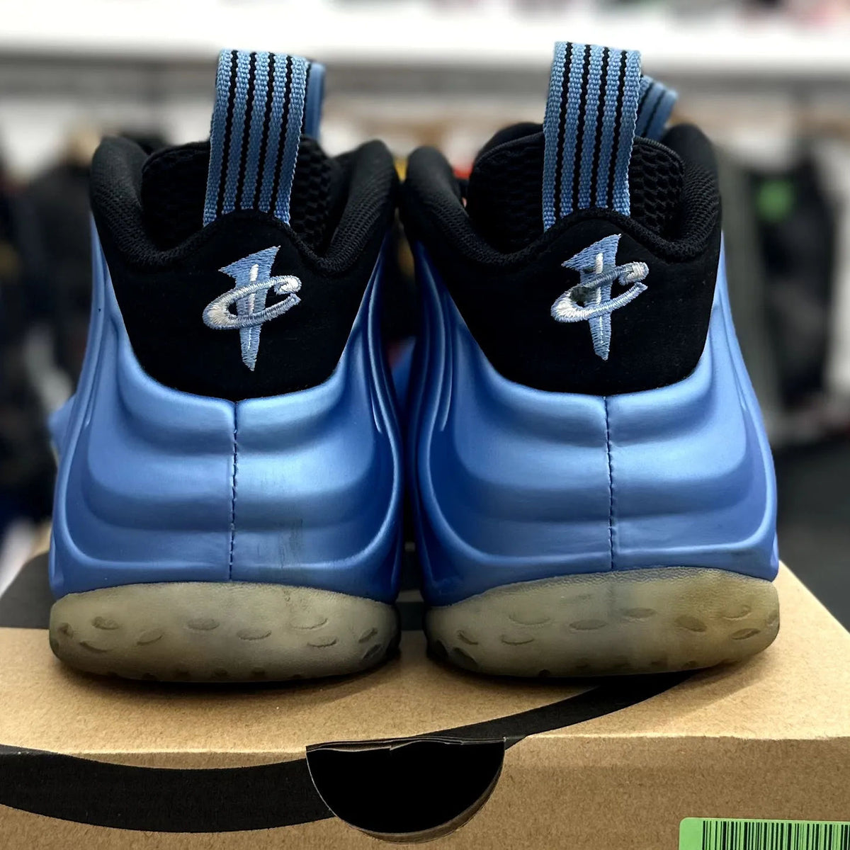 Nike Air Foamposite One University Blue - Preowned