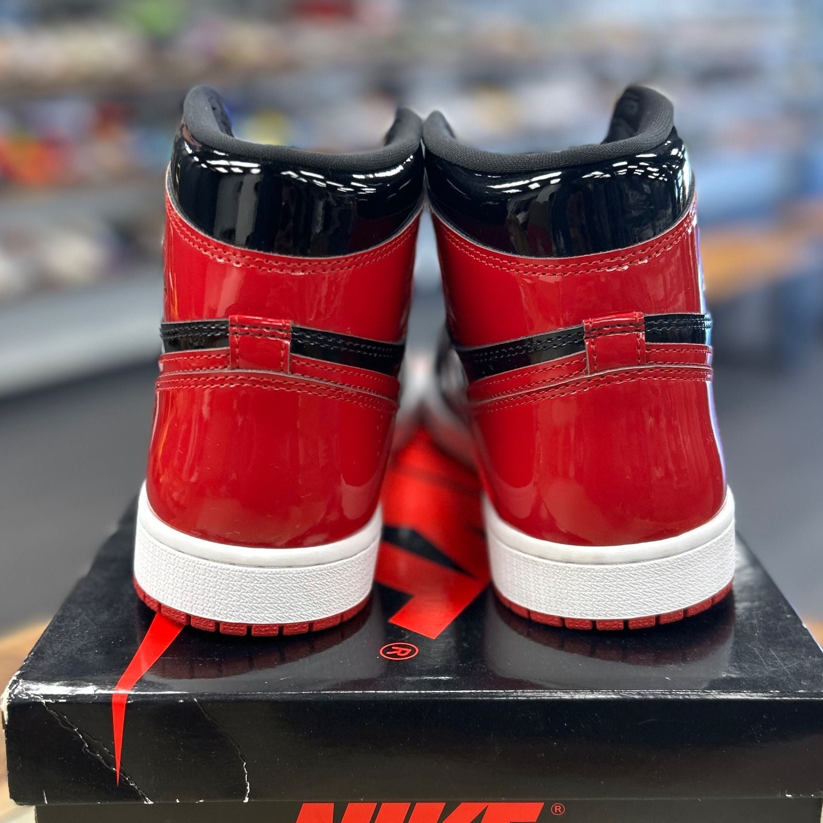Jordan 1 Retro High OG Patent Bred - Preowned