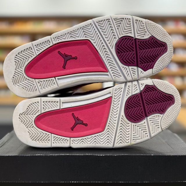 Jordan 4 Retro Valentine's Day (2019) (GS) - Preowned