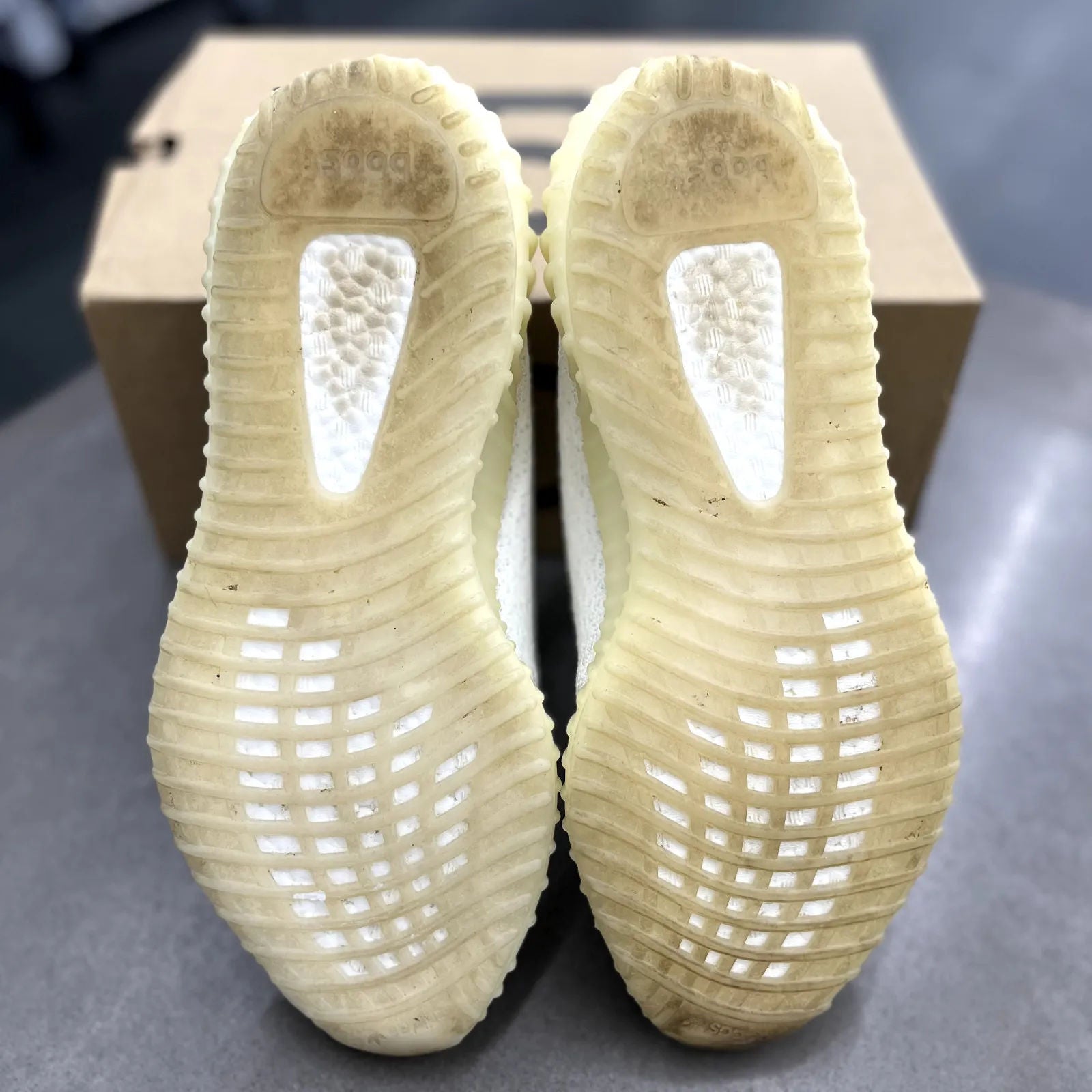 adidas Yeezy Boost 350 V2 Cream - Preowned
