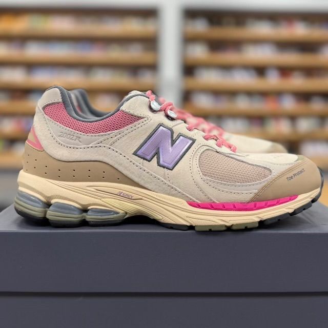 New Balance 2002R Hiking Pack Beige - Preowned