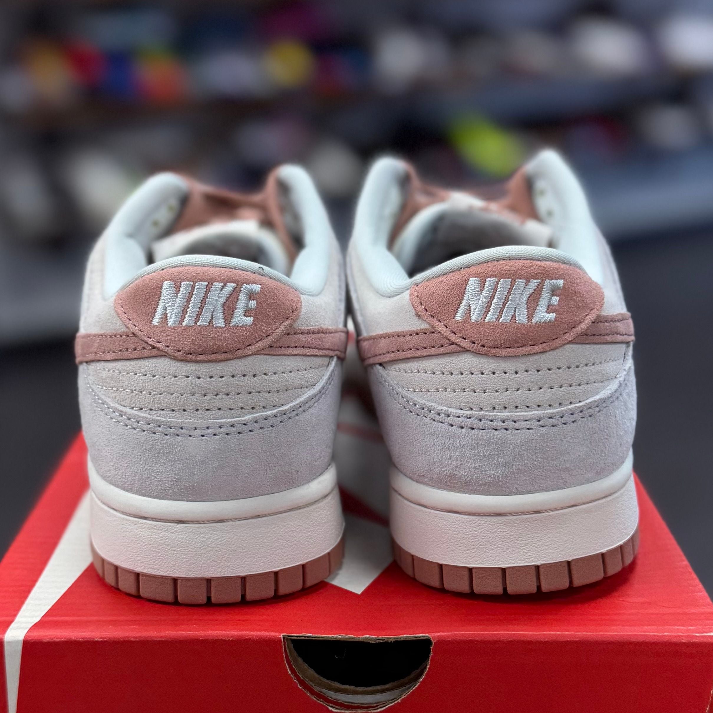 BRAND NEW STEAL - Nike Dunk Low Fossil Rose