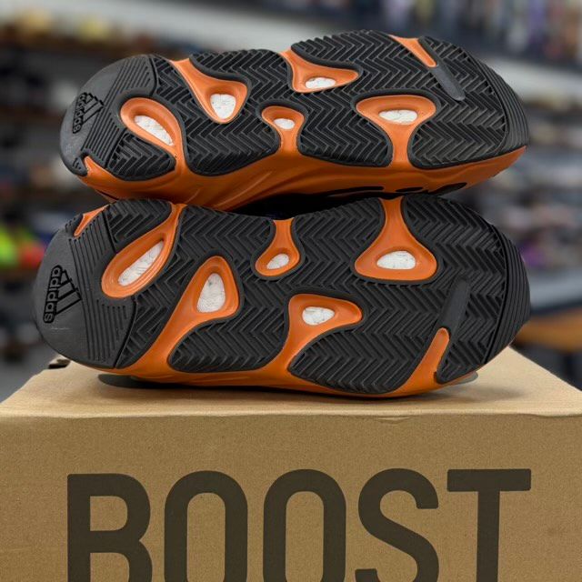 adidas Yeezy Boost 700 Bright Blue - Preowned