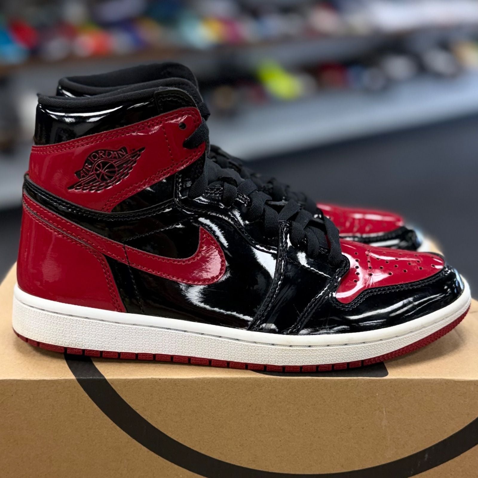 Jordan 1 Retro High OG Patent Bred - Preowned
